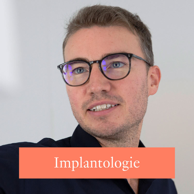 Dr. Michael Berthold - Implantologe in der Praxis Seehofer in München